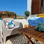 Pequena Baleia 费雷尔