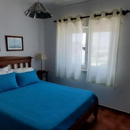 Pequena Baleia Couette-café