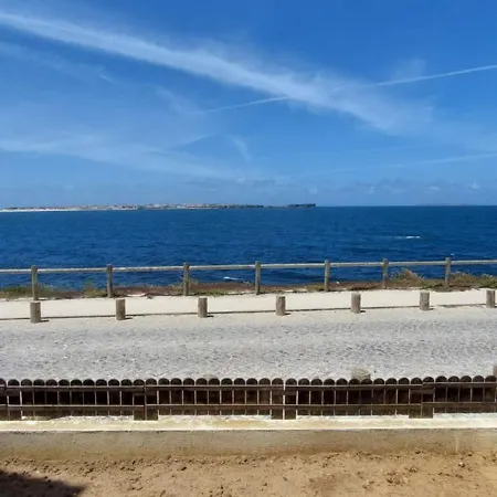 Couette-café Pequena Baleia 3*