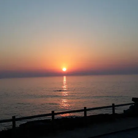 Pequena Baleia 3* Ferrel (Leiria)